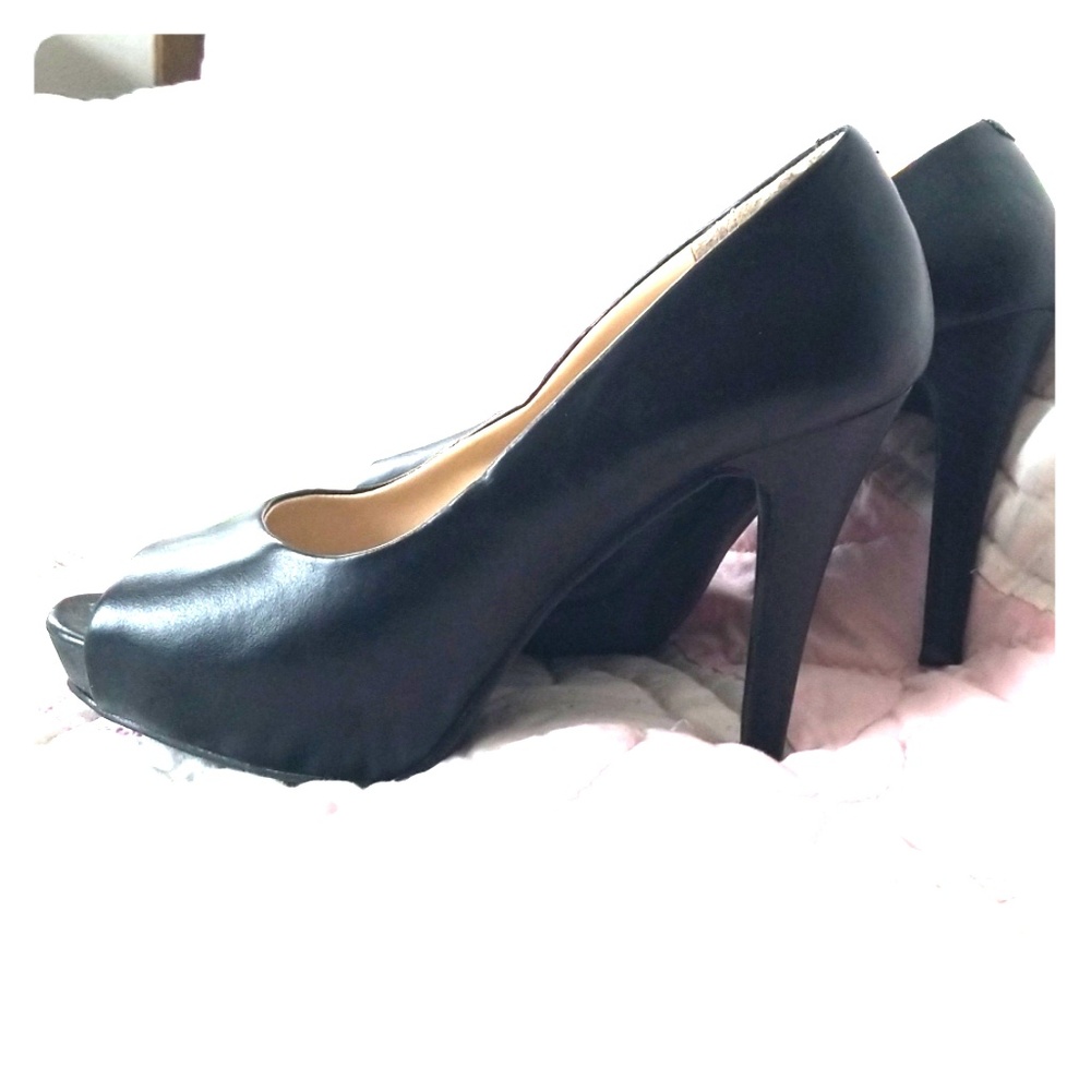 9 & Co black heels.  Worn once.  Size 8
